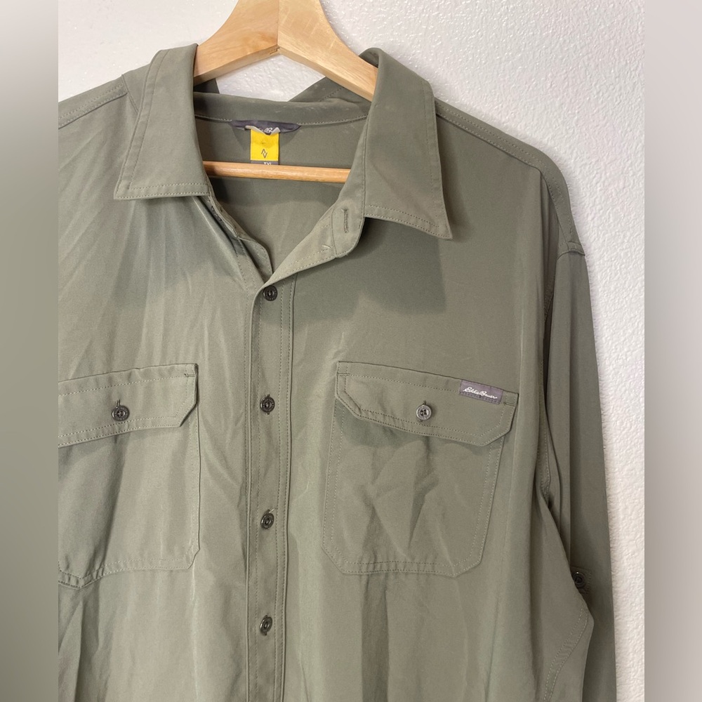 Eddie Bauer Men's Green Button-Up Lightweight Shirt Size TXL